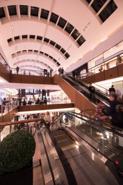 Modern alışveriş merkezi