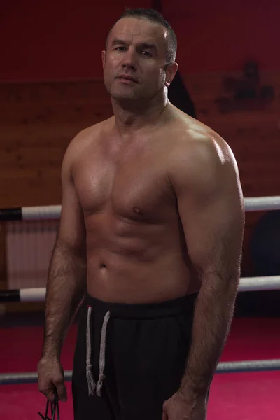 Retrato de kickboxer profesional muscular — Foto de Stock