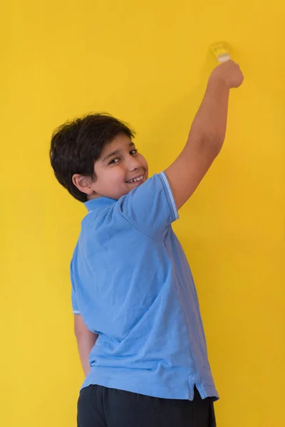 Πορτρέτο ενός ζωγράφου happy νεαρό αγόρι — Φωτογραφία Αρχείου