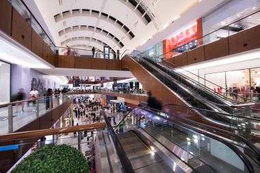 Modern alışveriş merkezi