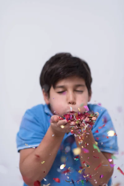 Niño celebrando fiesta —  Fotos de Stock