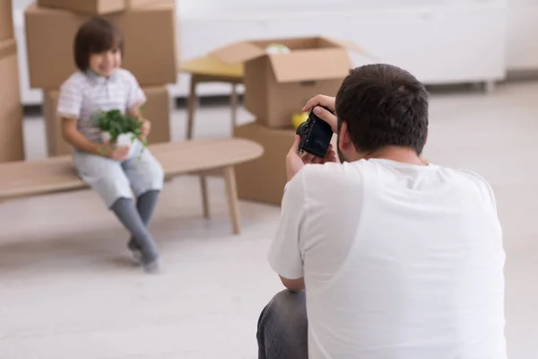 Fotografar com modelo de criança — Fotografia de Stock