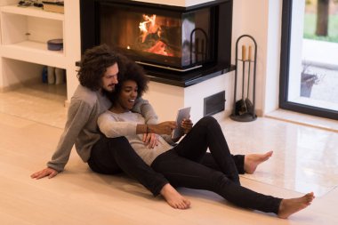 çok ırklı kaç yerde tablet bilgisayar kullanarak