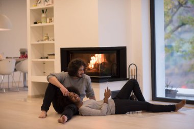 çok ırklı kaç yerde tablet bilgisayar kullanarak