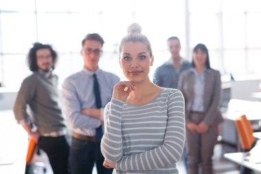 başarılı iş kadını portresi