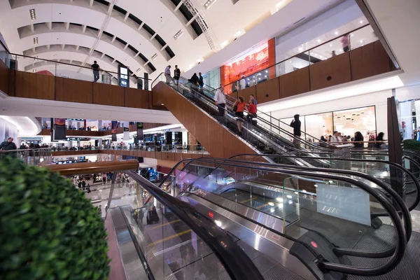 Modernes Einkaufszentrum — Stockfoto