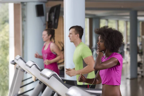 Young People Exercisinng Cardio Treadmill Running Chine Modern Gym — Stock Photo, Image