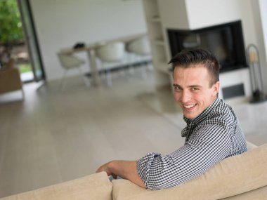 Ücretsiz vaktinizi genç bir adam portresi