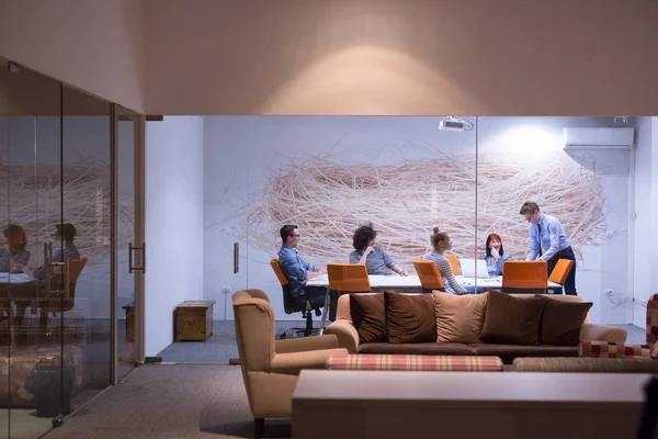 Business Team At A Meeting at modern office building — Stock Photo, Image