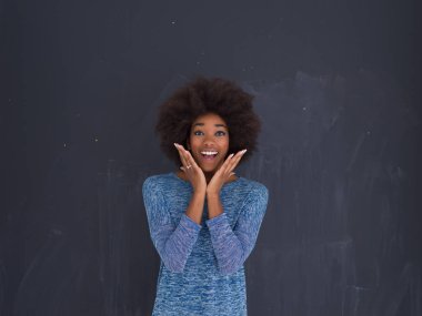 güzel bir dostu Afrikalı-Amerikalı kadın portresi