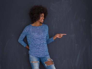 güzel bir dostu Afrikalı-Amerikalı kadın portresi