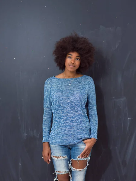 güzel bir dostu Afrikalı-Amerikalı kadın portresi