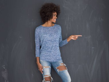 güzel bir dostu Afrikalı-Amerikalı kadın portresi