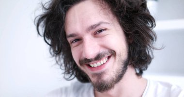 genç adam serbest zaman zevk