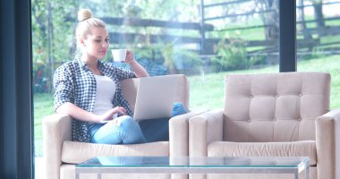 kahve zevk rahatlatıcı yaşam tarzı içme kadın