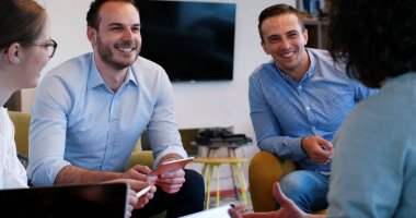 Başlangıç iş takım toplantısı 