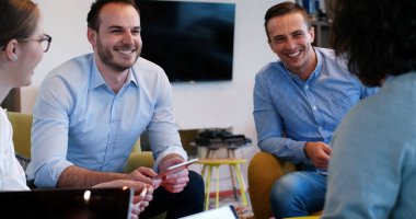 Başlangıç iş takım toplantısı 