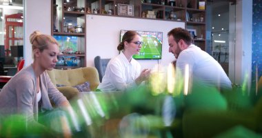 Başlangıç iş takım toplantısı 