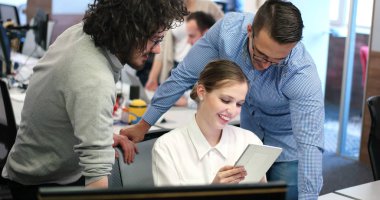 Başlangıç iş takım toplantısı 