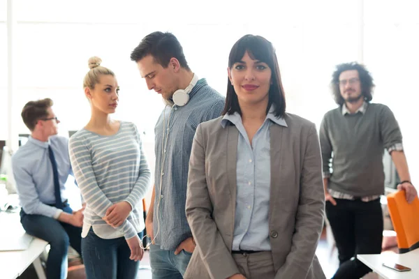 başarılı iş kadını portresi