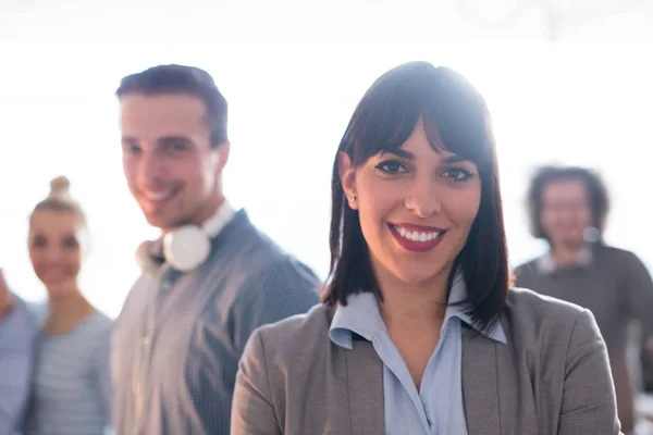 Porträt Einer Erfolgreichen Unternehmerin Geschäftigen Startup Büro — Stockfoto