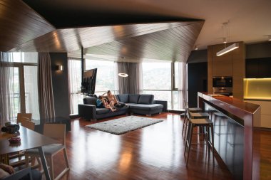 genç anne çocuklarla vakit