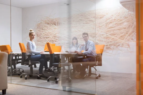 Business Team At A Meeting at modern office building — Stock Photo, Image