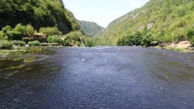 temiz su ile şelale