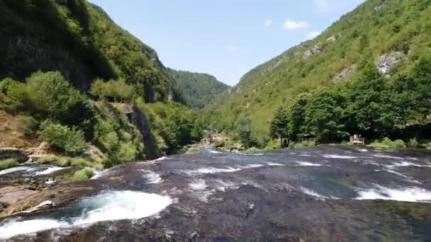 Cachoeira com água doce — Vídeo de Stock