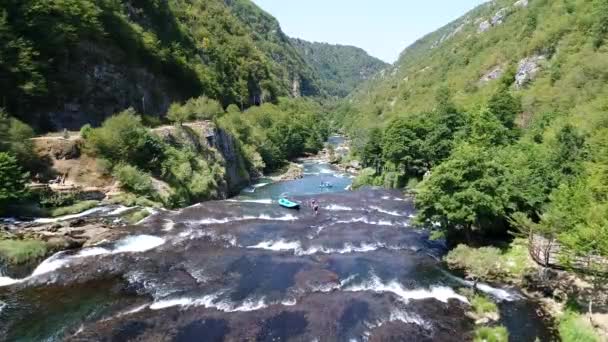 Cascata con acqua dolce — Video Stock