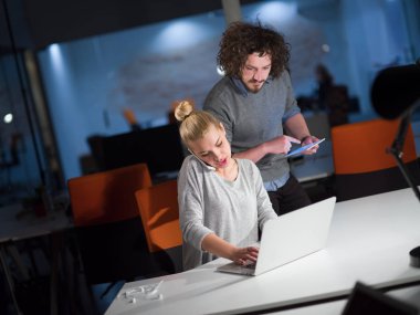 gece başlangıç Office tasarımcılar