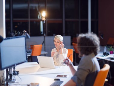 gece başlangıç Office tasarımcılar