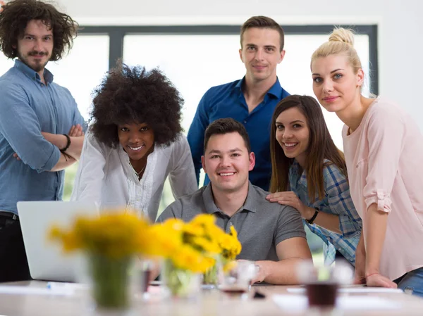 Startup multietnica Business Team a un Meeting — Foto Stock