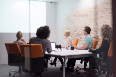 Başlangıç iş takım bir toplantıda 