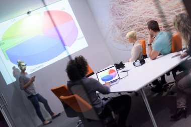 Başlangıç iş takım bir toplantıda 