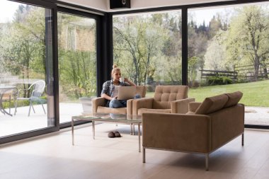 kahve zevk rahatlatıcı yaşam tarzı içme kadın