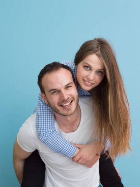 kız arkadaşıyla piggybacking adam