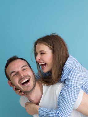 kız arkadaşıyla piggybacking adam