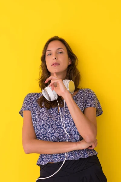 A fejhallgató elszigetelt nő — Stock Fotó