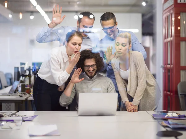 Portret van succesvolle zakenmensen — Stockfoto