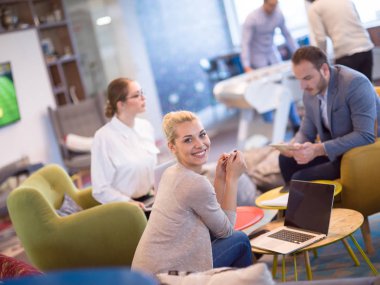 Başlangıç iş takım toplantısı 