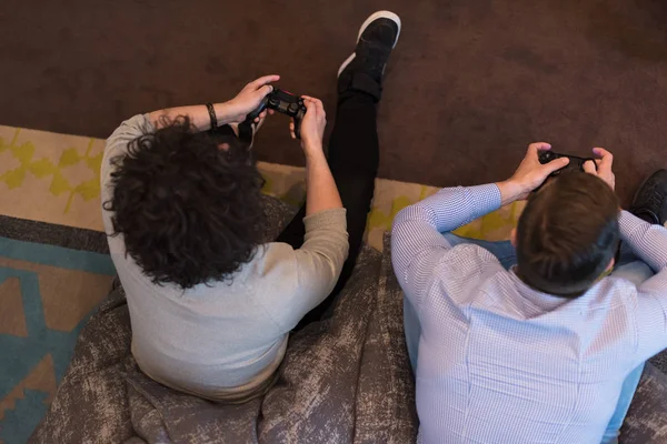 Opstarten Office werknemers Playing computerspelletjes — Stockfoto