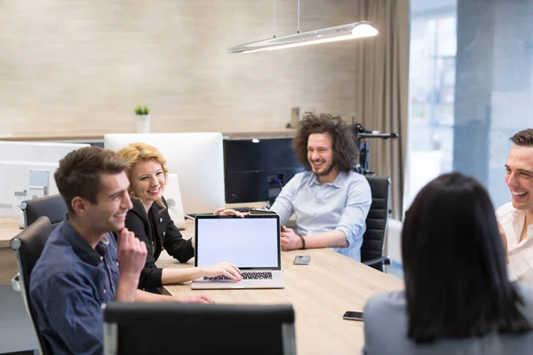 Gente de negocios discutiendo plan empresarial — Foto de Stock