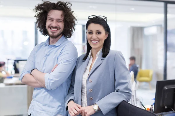 Retrato de gente de negocios exitosa — Foto de Stock