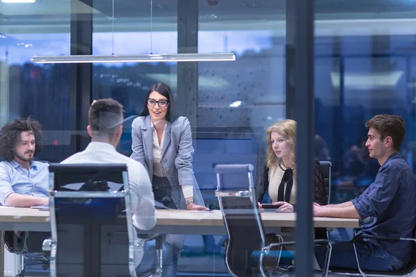 Business people discussing business plan — Stock Photo, Image