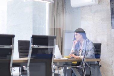 Genç kadın girişimci serbest meslek 