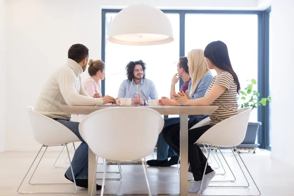 Grupo de jóvenes empresarios — Foto de Stock