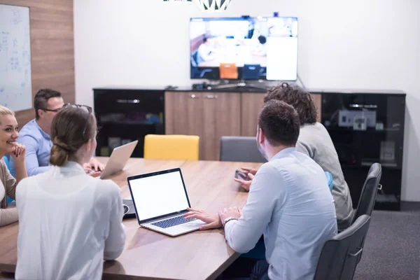 Startup Business Team ad un meeting in un moderno edificio per uffici — Foto Stock