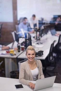 Genç kadın girişimci serbest meslek