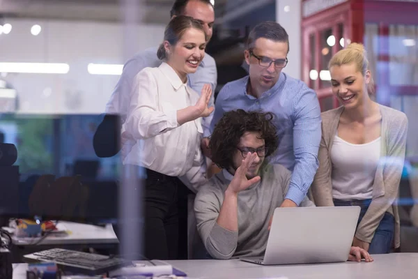 Retrato de gente de negocios exitosa —  Fotos de Stock